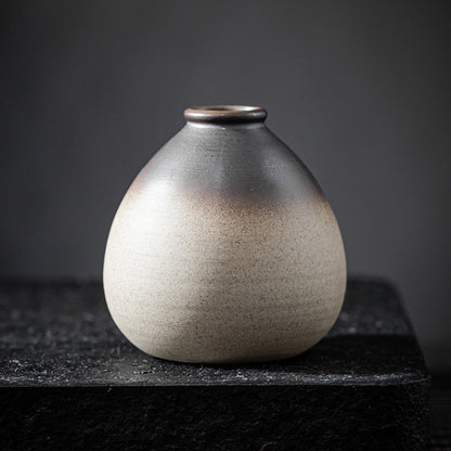 Mini Japanese Ceramic Vase for Home Decoration
